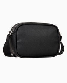 Buy 여성 CKJ 울트라라이트 더블 집 카메라백 in color BLACK