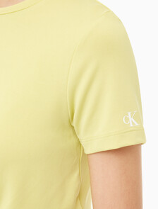 Buy 여성 트위스트 크롭 반팔티 in color YELLOW SAND