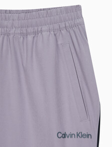 Buy 여성 릴랙스핏 우븐 조거 팬츠 in color BLK AOP/BITTER