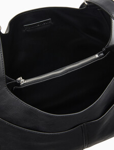 Buy 여성 CKJ 신치드 PU 컨버터블 숄더백 in color BLACK
