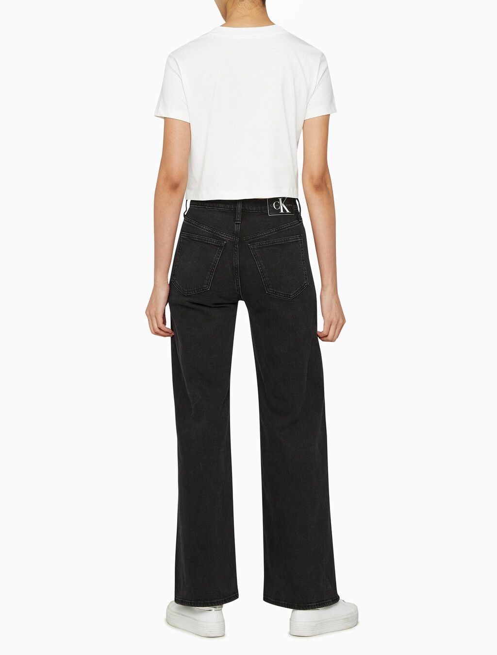 Buy 여성 하이라이즈 와이드핏 블랙 데님 in color WASHED BLACK LOGO LACE