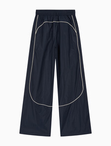 Buy 여성 크링클 나일론 조거 팬츠 in color Navy