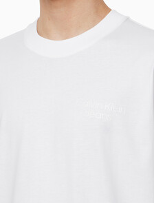 Buy 남성 오버핏 인스티튜셔널 로고 반팔 티셔츠 in color BRIGHT WHITE