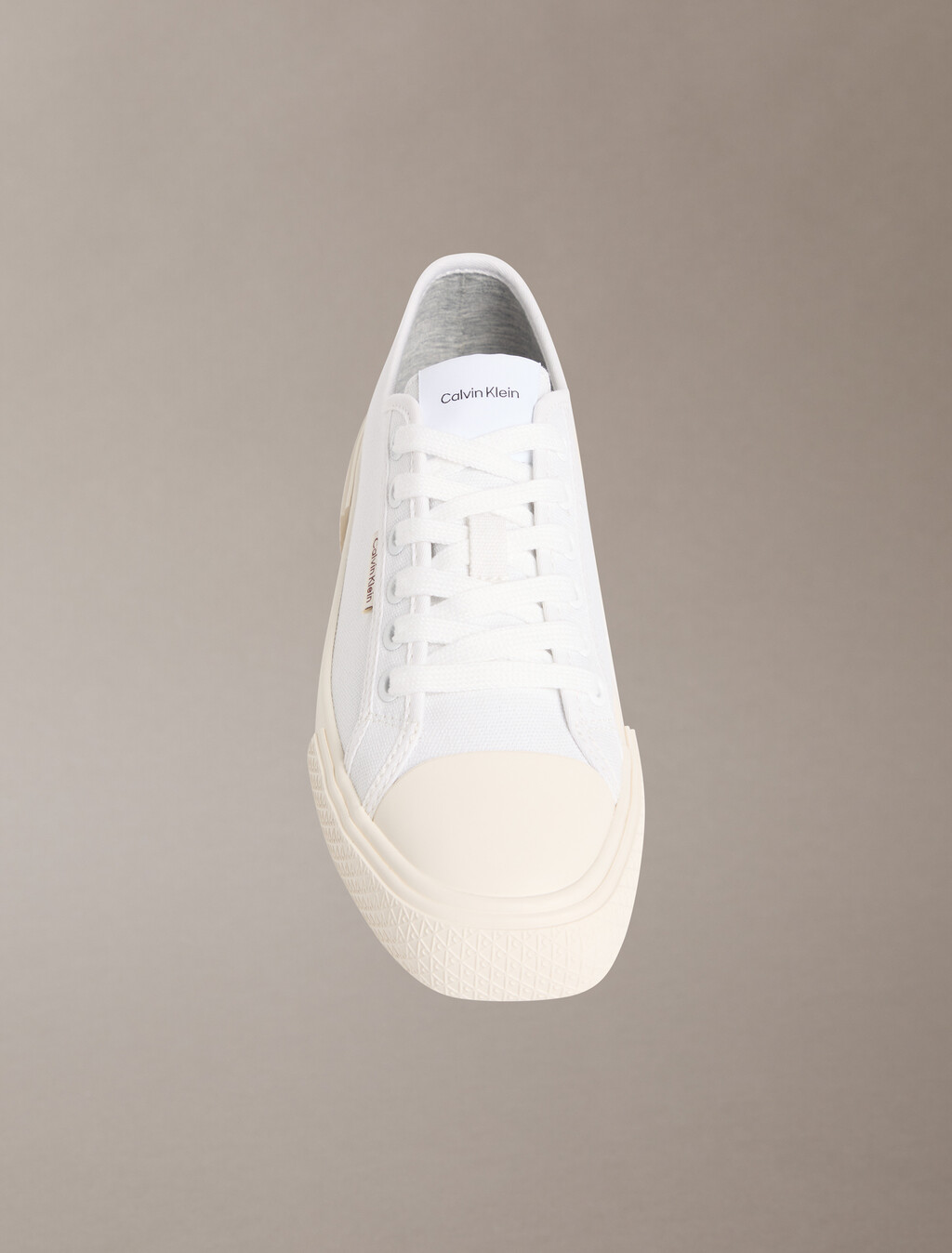 Buy 여성 비비 로우 레이스업 캔버스 스니커즈 in color WHITEBLACK