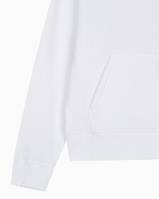 Buy 여성 릴렉스핏 CK 스몰 로고 기모 후디 in color BRILLIANT WHITE