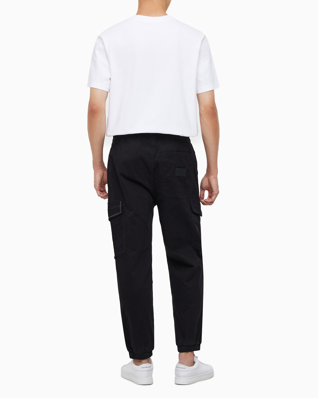 Buy 남성 워시드 카고 팬츠 in color CK BLACK