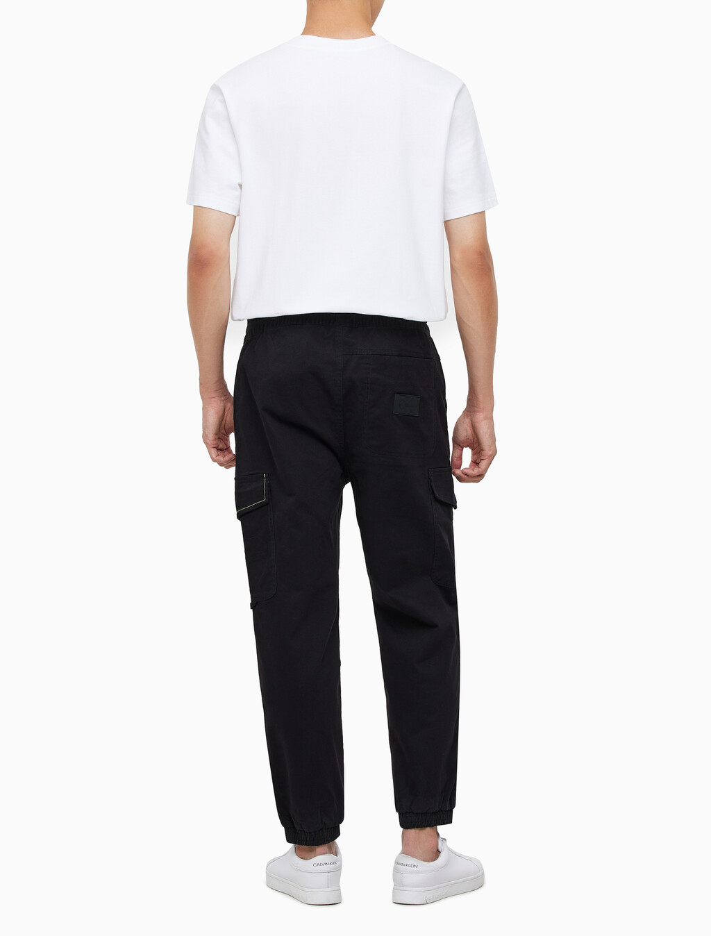 Buy 남성 워시드 카고 팬츠 in color CK BLACK