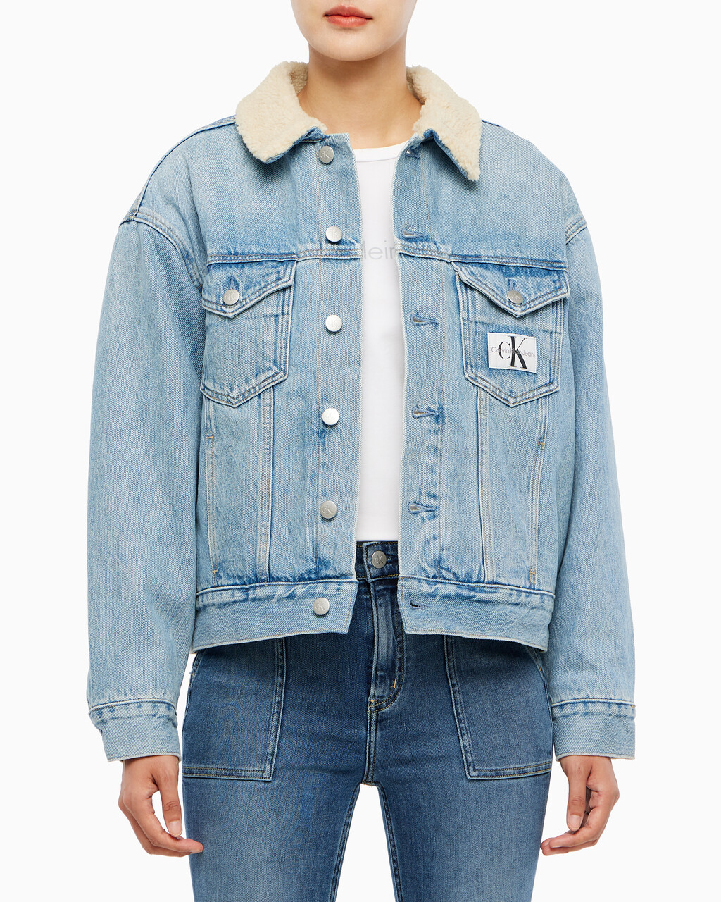 Buy 여성 쉐르파 데님 자켓 in color 028A CHALKY BLU