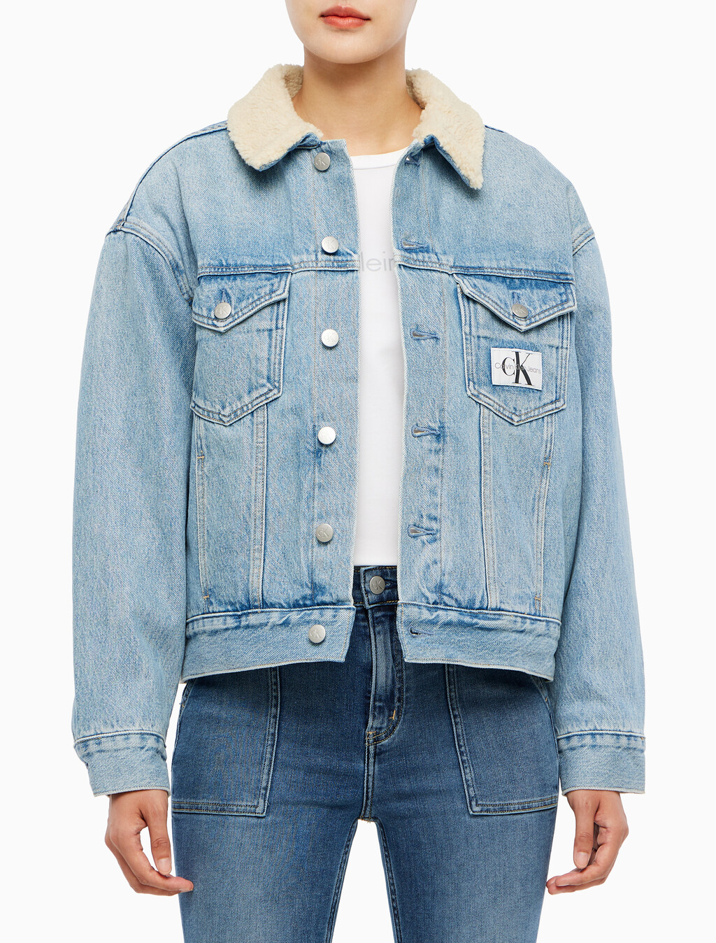 Buy 여성 쉐르파 데님 자켓 in color CHALKY BLUE
