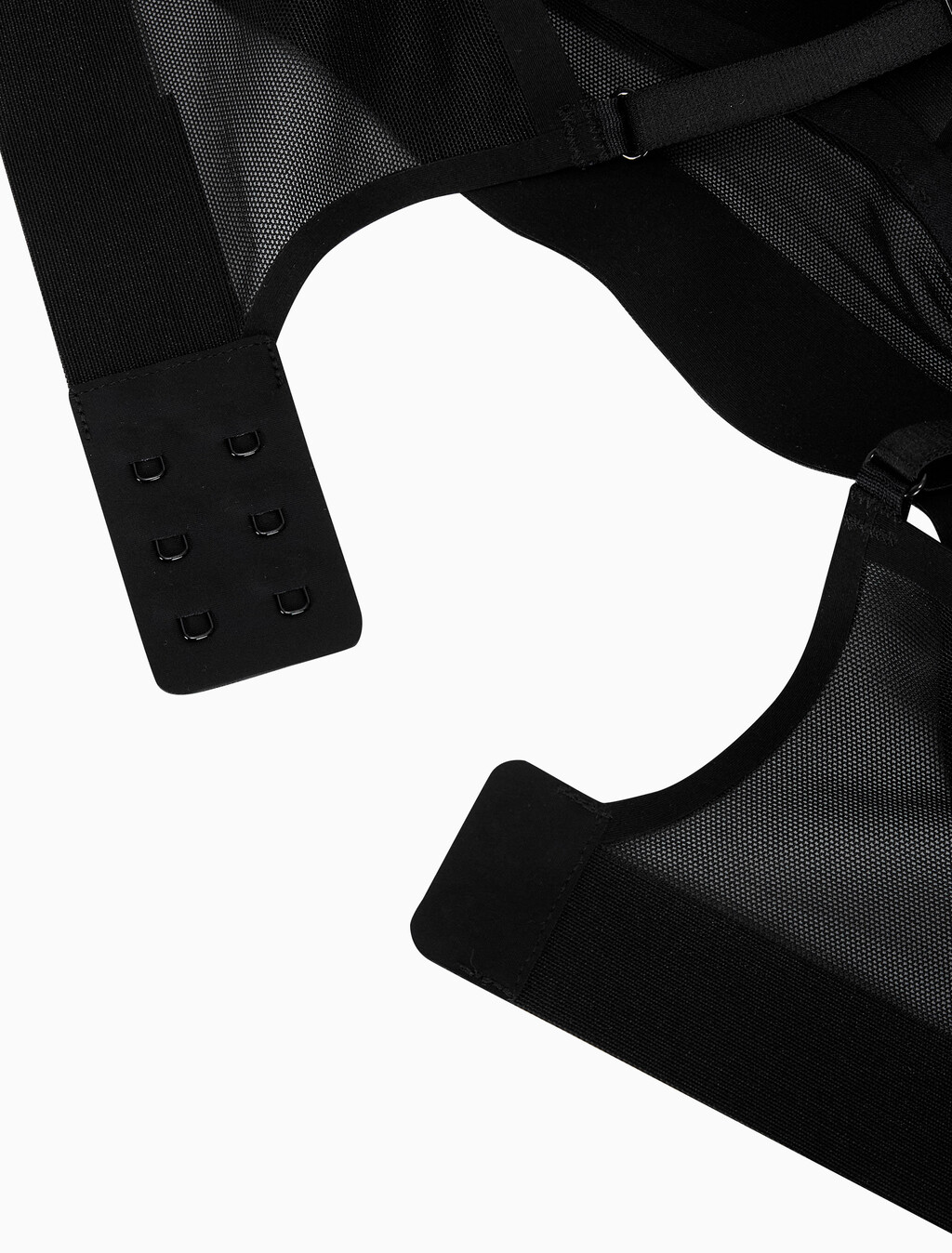 Buy 여성 인비져블 NSE 메쉬 트라이앵글 in color BLACK