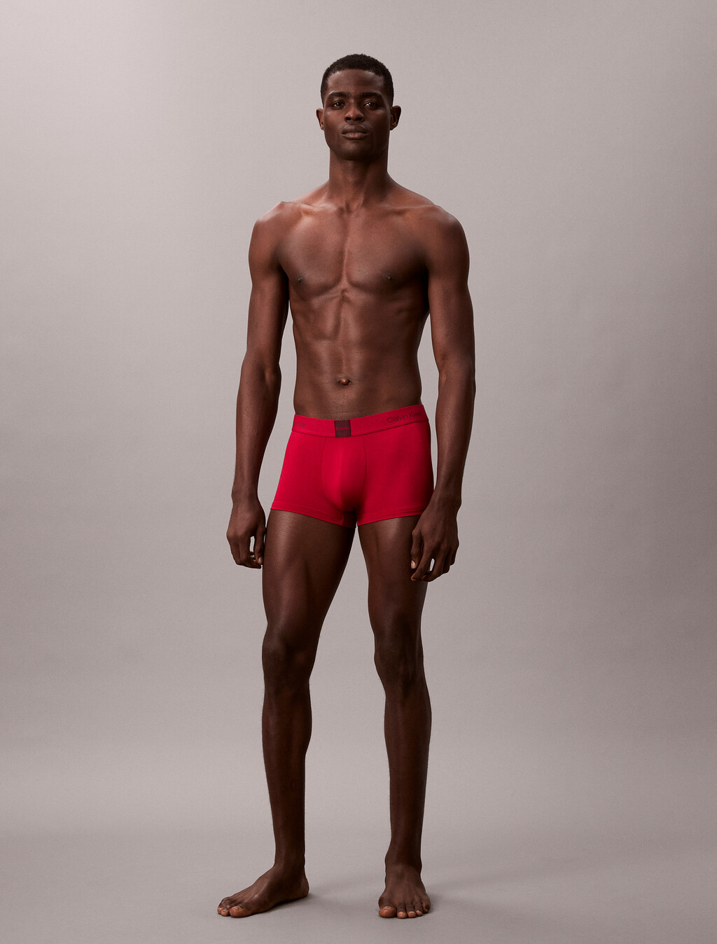 Buy 남성 모던 로고 패치 마이크로 로우 라이즈 트렁크 in color red