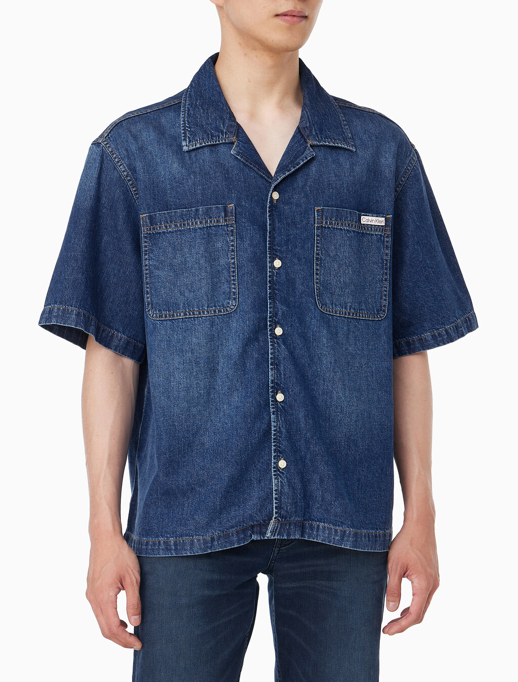 Buy 남성 다크블루 코튼 린넨 반팔 데님 셔츠 in color NILE BLUE