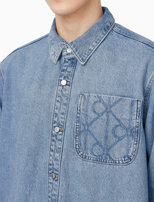 Buy 남성 90s 레귤러 핏 라이트블루스톤 워시 긴팔 데님 셔츠 in color Light blue