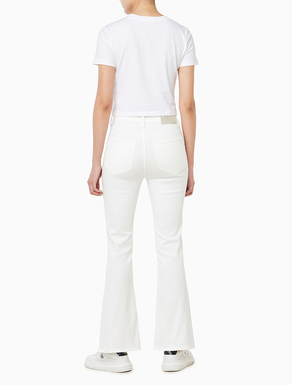 Buy 여성 하이라이즈 플레어 데님 in color WHITE