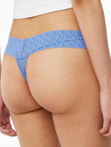 Buy 여성 CK 로고 레이스 트림 로우라이즈 T팬티 in color GLACIER