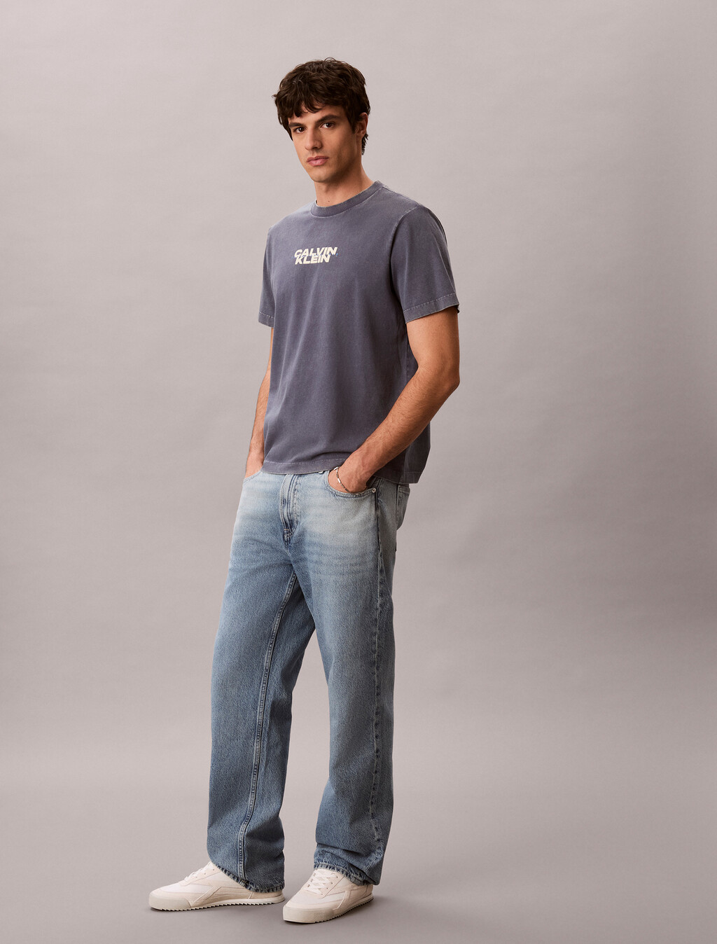 Buy 워시드 스파인 그래픽 티 in color Blue