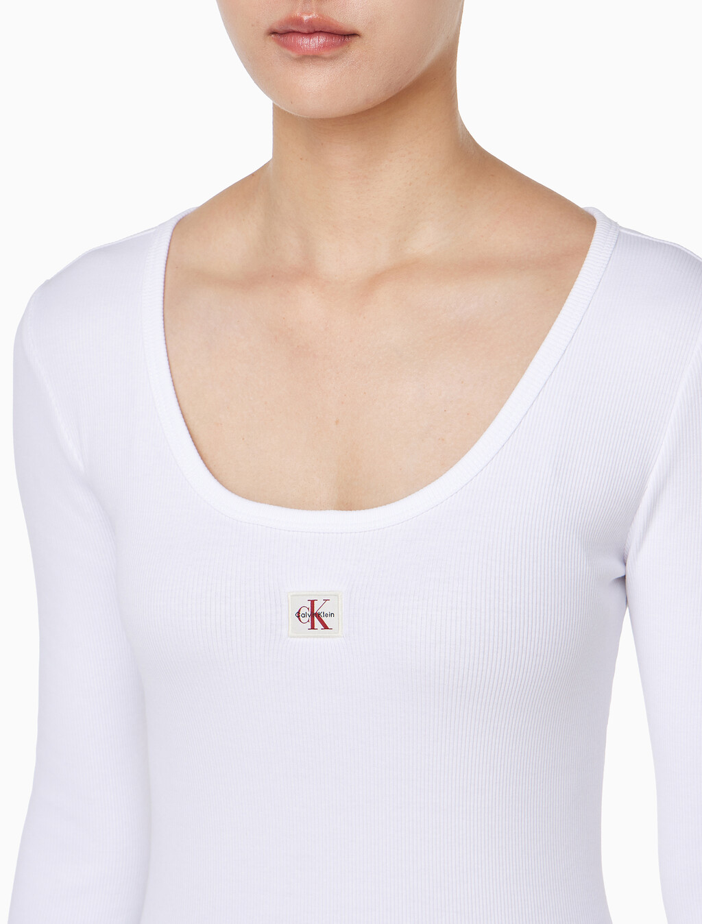 Buy 여성 L/S 우블 라벨 스쿱넥 립 티셔츠 in color BRILLIANT WHITE