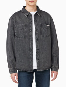 Buy 남성 오버핏 블랙 워시 데님 셔츠 in color BLACK FOG
