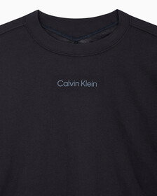 Buy 여성 에센셜 크롭 긴팔 티셔츠 in color BLACK
