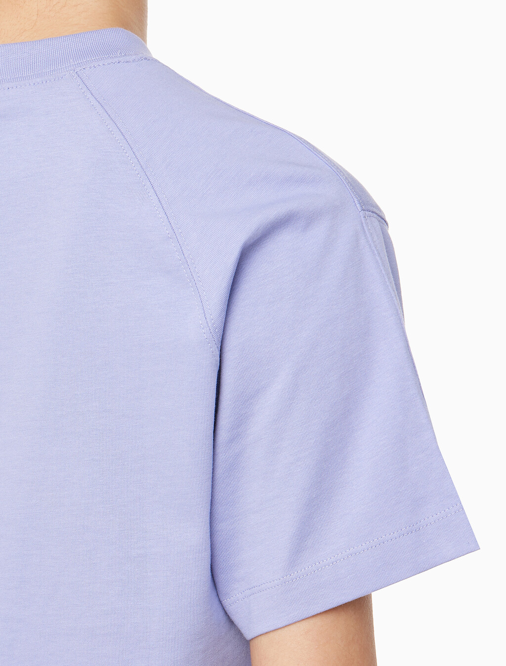 Buy 여성 박시 CK 크레스트 크롭 포켓 반팔 티셔츠 in color PERSIAN VIOLET