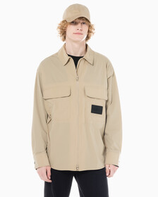 Buy 남성 오버사이즈핏 프리미엄 에센셜 집업 셔츠 in color TRAVERTINE