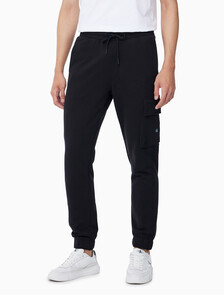 Buy 남성 릴렉스핏 밴딩 카고 스웻팬츠 in color CK BLACK