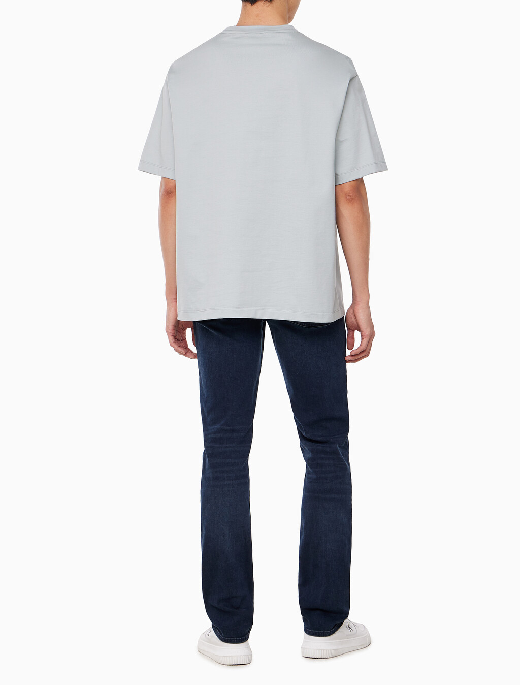 Buy 남성 릴렉스핏 히어로 모노그램 로고 반팔 티셔츠 in color PURITAN GRAY