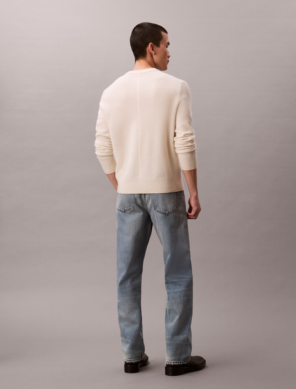 Buy 남성 90S 스트레이트핏 빈티지 핀치 데님 in color Light blue