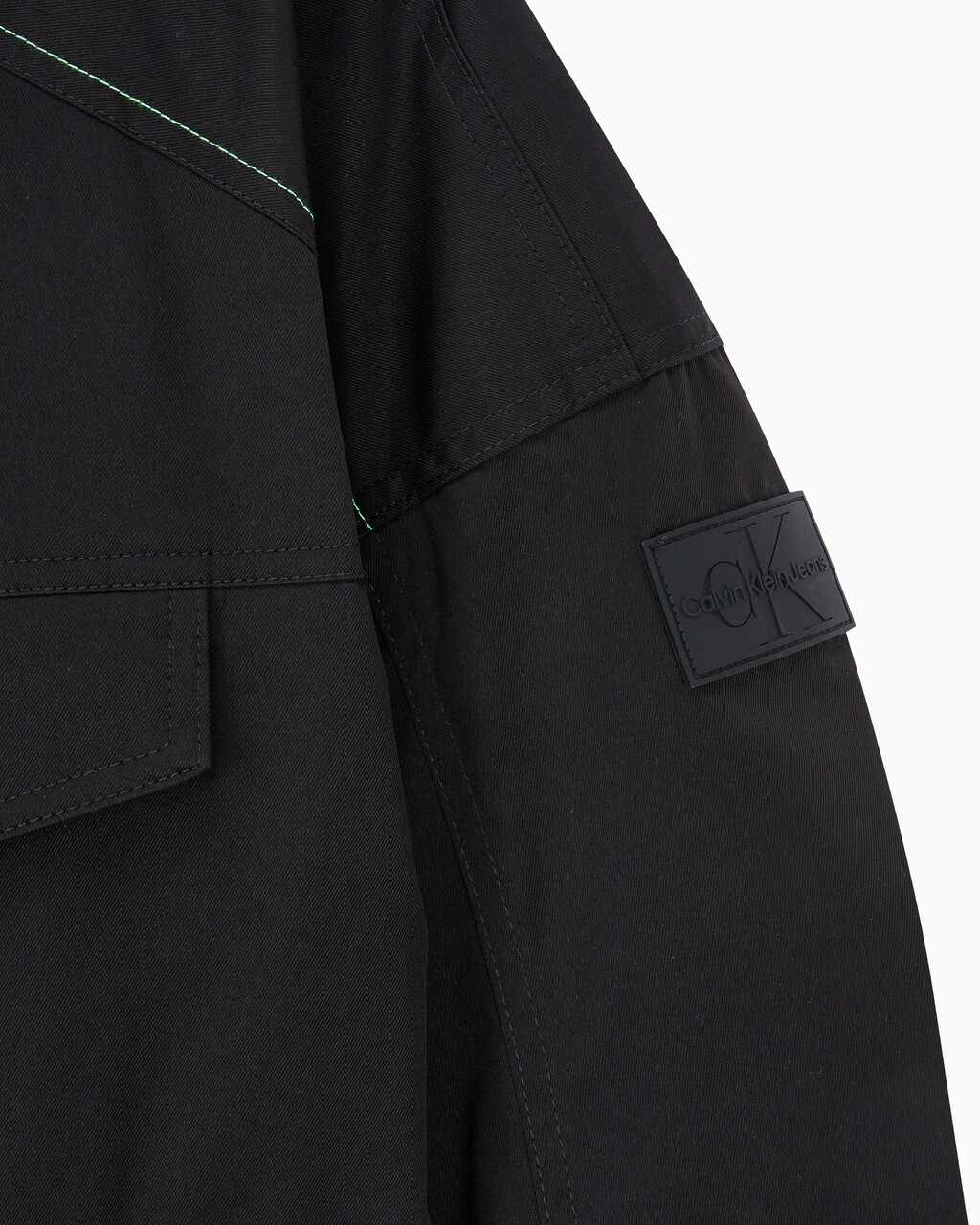 Buy 남성 리트렉터블 후드 필드 자켓 in color CK BLACK