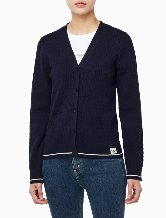 여성 우븐라벨 케이블 가디건