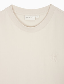 Buy 남성 릴렉스핏 CK 인터락 반팔 티셔츠 in color LIGHT BEIGE