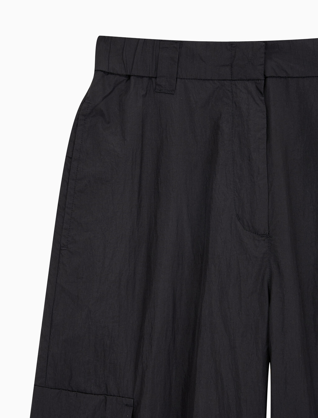 Buy 여성 루즈 카고팬츠 in color CK BLACK