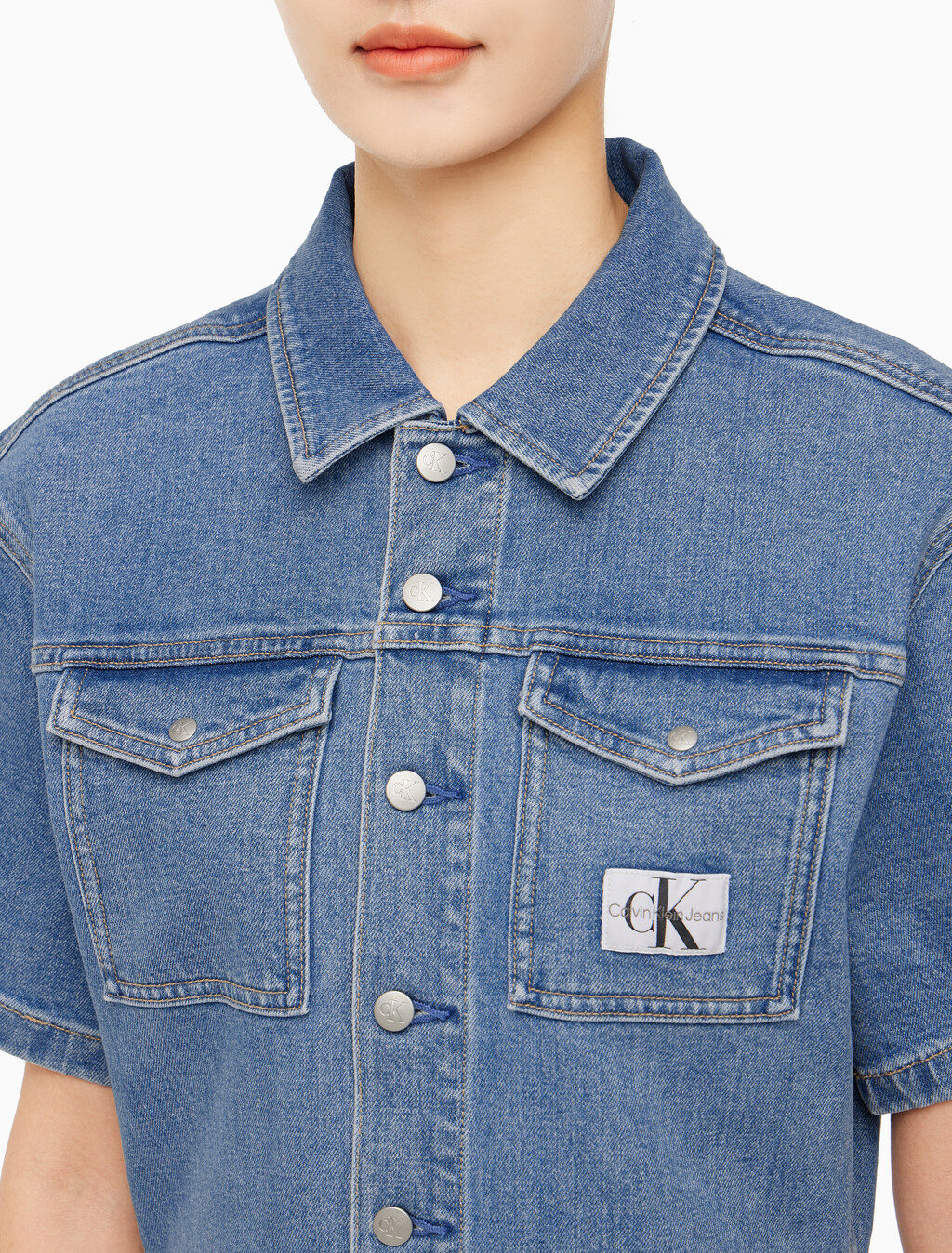 Buy 여성 미드블루 데님 숏 오버롤 in color MID BLUE BACK EMBRO