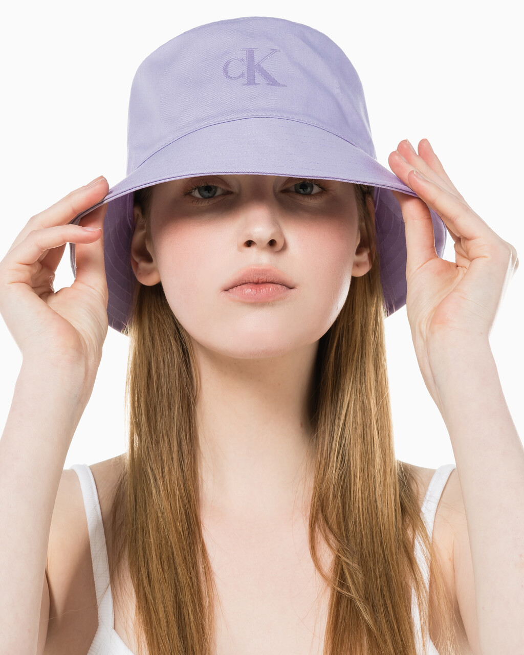 Buy 여성 CKJ 아카이브 버킷햇 in color LAVENDER