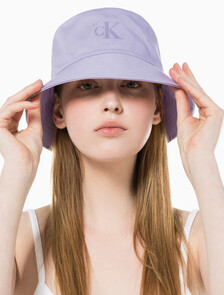 Buy 여성 CKJ 아카이브 버킷햇 in color LAVENDER