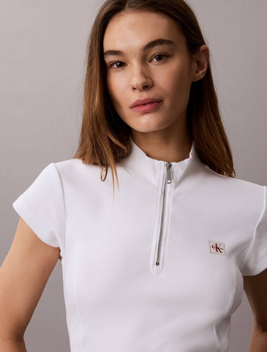 Buy 여성 우븐라벨 베이비립 집 목크넥 티 in color BRIGHT WHITE