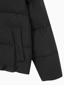 Buy 남녀공용 릴렉스 숏 다운 푸퍼 in color CK BLACK
