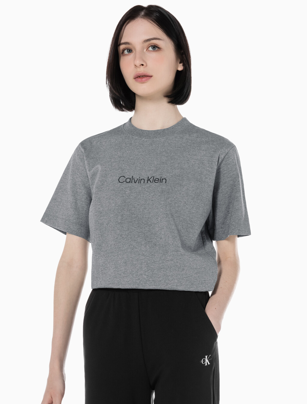 Buy 여성 릴렉스드 스탠다드로고 크루넥 반팔 티셔츠  in color MEDIUM GREY HEATHER
