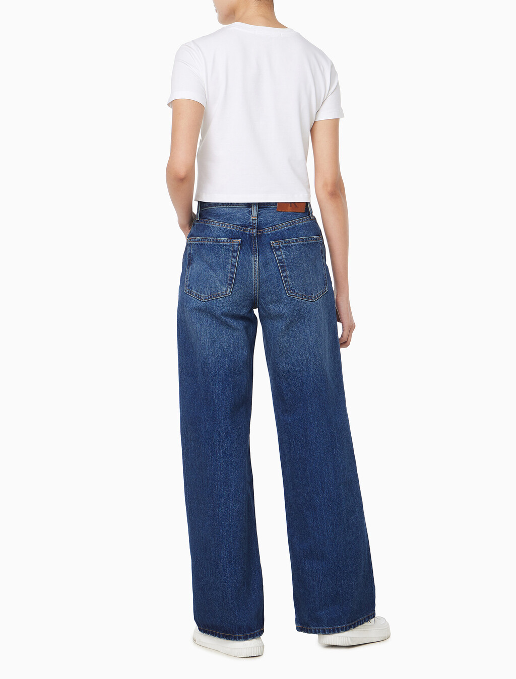 Buy 여성 와이드 레그핏 미드블루 데님 in color Mid blue