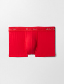 Buy 남성 루나 뉴이어 마이크로 로우 라이즈 트렁크 in color ROUGE