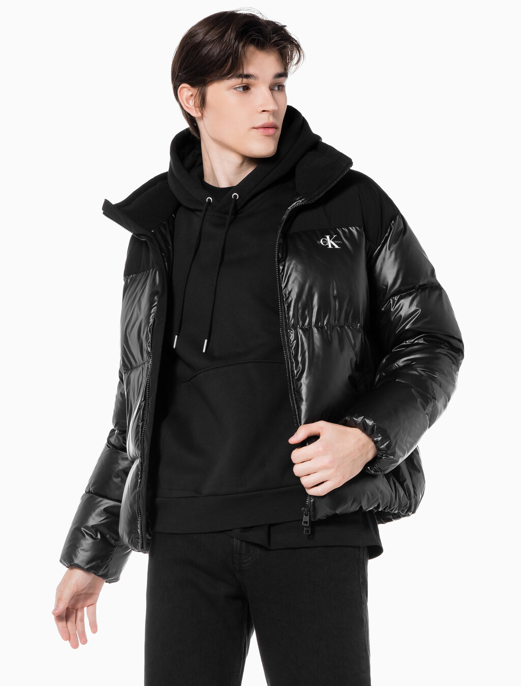 Buy 남녀공용 릴렉스 숏 블로킹 다운 푸퍼 in color CK BLACK