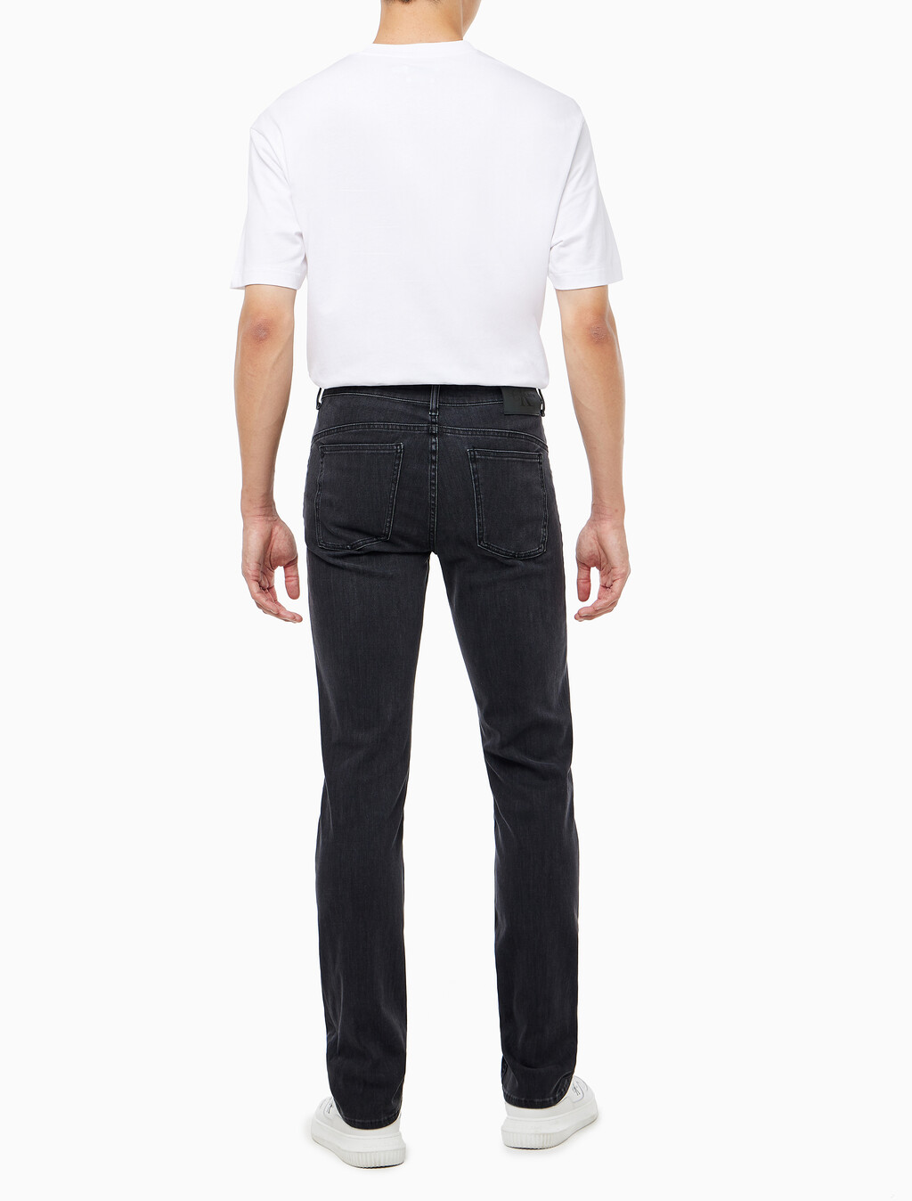 Buy 남성 바디핏 블랙 37.5 기능성 데님 in color WASHED BLACK LOGO LACE