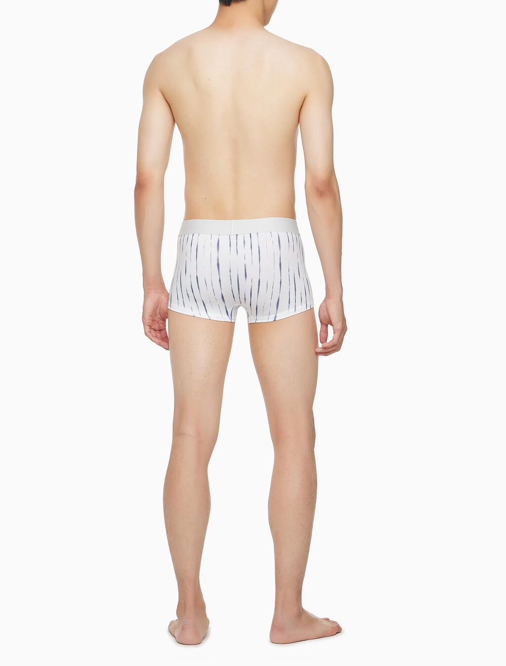 Buy 남성 CK 1996 마이크로 싱글 로우 라이즈 드로즈 in color SHIBORI STRIPE PRINT_ROYAL IRIS