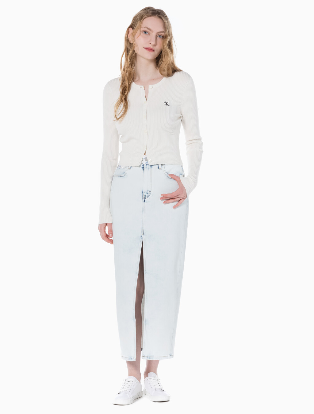 Buy 여성 프론트 스플릿 맥시 데님 스커트 in color CHALKY BLUE