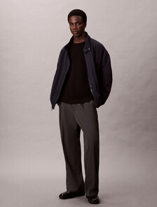 Buy 남성 메리노 울 크루넥 스웨터 in color BLACK