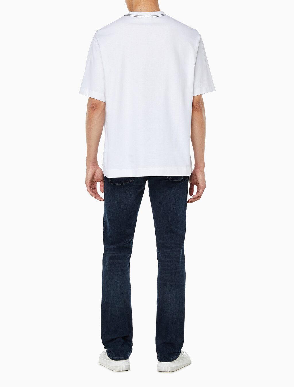 Buy 남성 릴렉스핏 탑스티치 패치 로고 반팔 티셔츠 in color BRIGHT WHITE