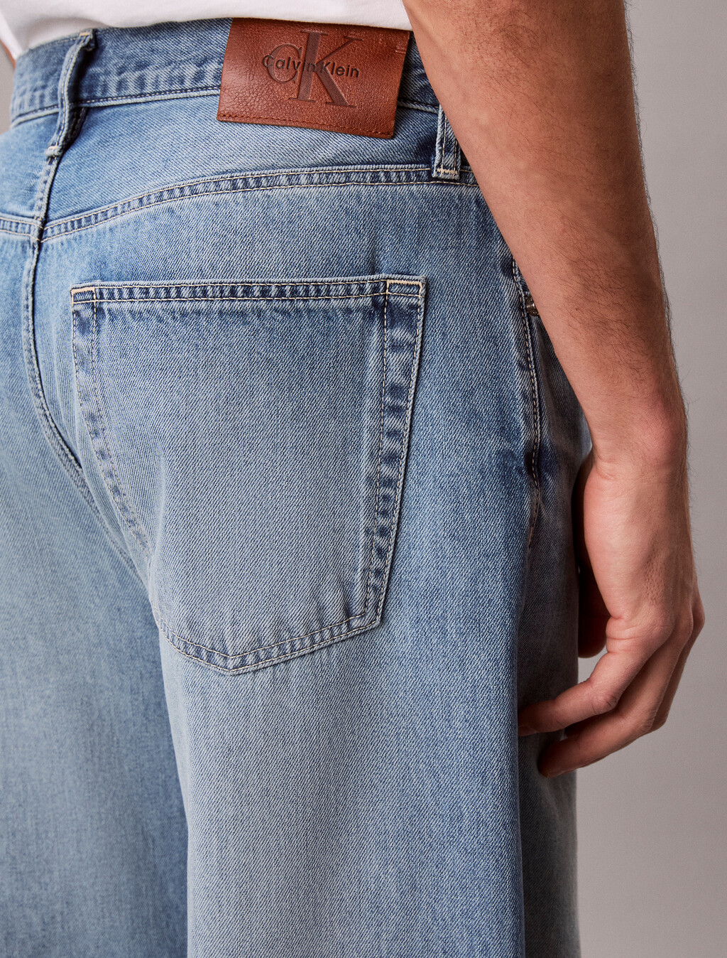 Buy 배기핏 에코 쿨 진 in color Light Blue