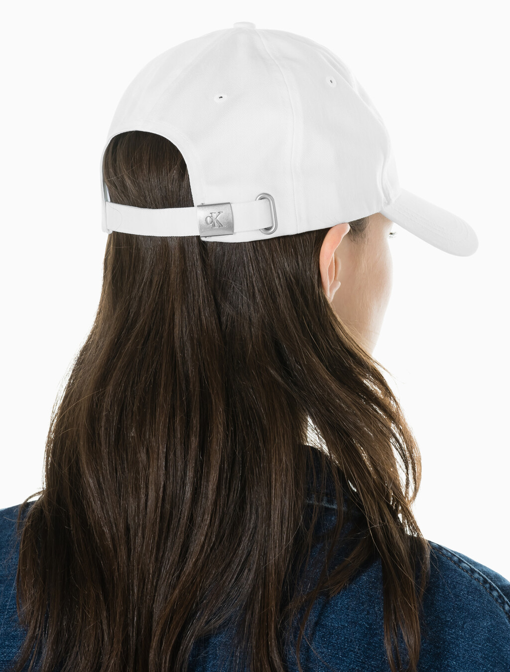 Buy 남녀공용 CKJ 모노그램 엠브로이더리 캡 in color BRIGHT WHITE
