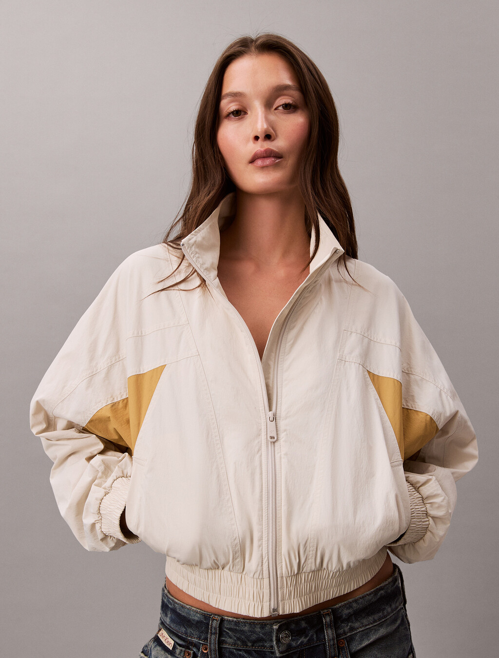 Buy 여성 크롭 돌먼 컬러블록 자켓 in color Ivory