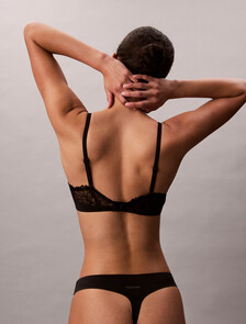 Buy 여성 퍼펙틀리 핏 레이스 AF 퍼펙트 커버리지 컨투어 브라 in color BLACK